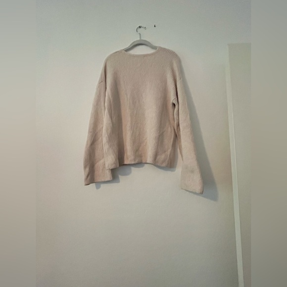 Treasure & Bond V Neck Sweater - Picture 3 of 7